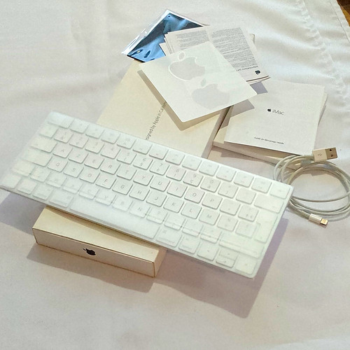 Apple magic keyboard - keyboard, a1644