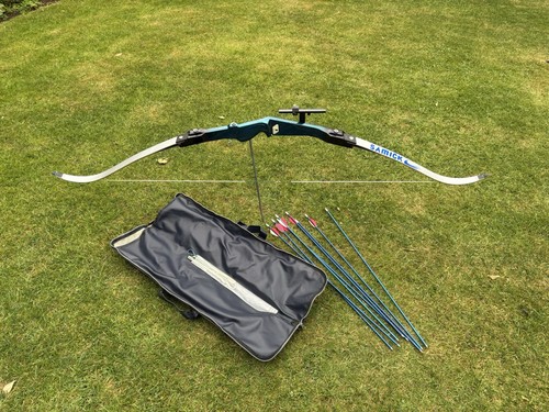 Samick recurve archery bow - recurve,