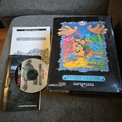 Benefactor amiga cd32 big box - big,