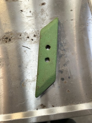 Dowdeswell reversible plough - dowdeswell,