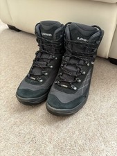Men’s Black Lowa Taurus Mid