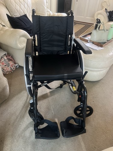 Manual wheelchair - manual,