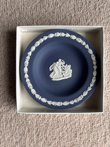 Wedgwood jasperware royal - wedgwood, blue