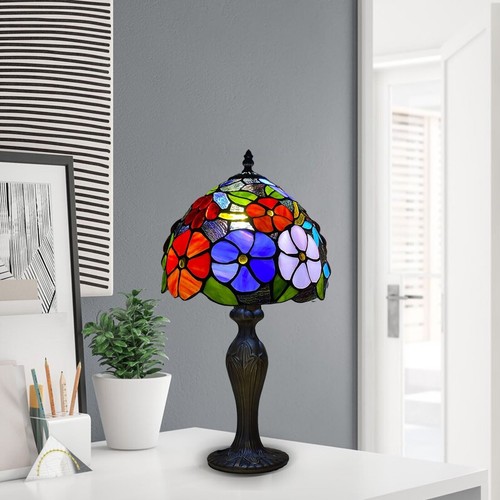 Tiffany style table lamp - table,