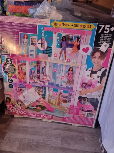 Barbie dream house - barbie, three