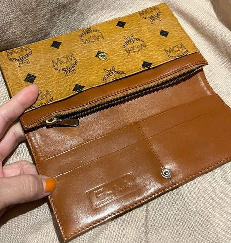 100 genuine mcm - genuine,