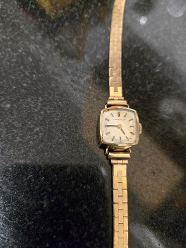 Caravelle 9ct gold vintage - caravelle,