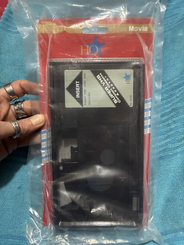 New sealed vintage compact - new,