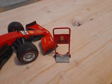 1:18 scale F1 Pit jack model Stand diorama part Ferrari red Lewis Hamilton 44