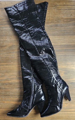 Second hand over - , knee