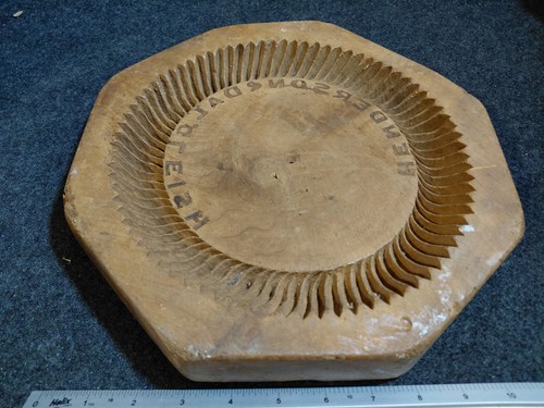 Large vintage shortbread mould - large,