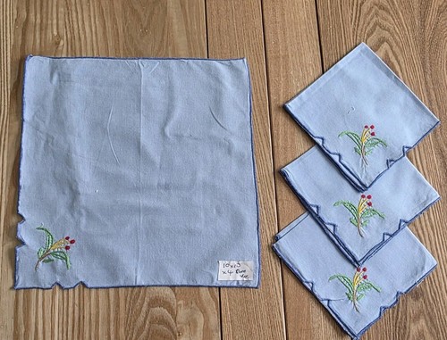 Vintage blue embroidered - x4,