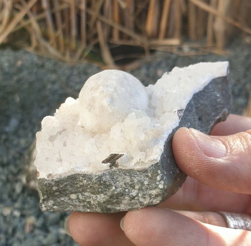 Apophyllite rare okenite - apophyllite,,