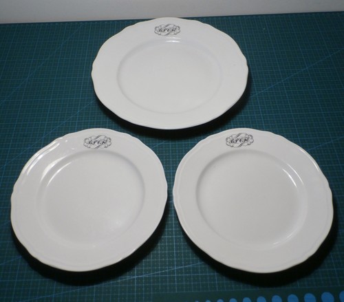 Three vintage plates - -, richard