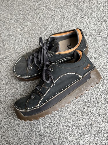 The art company trainers size - the,
