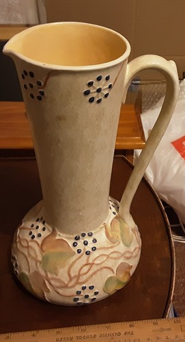 Burleigh ware jug - jug., vines