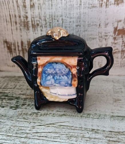 Tiny teapot shaped novelty - teapot,