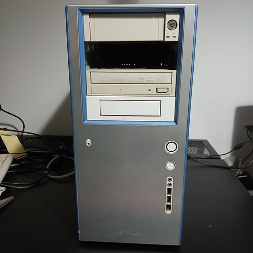 2000s atx case silver white - 2000s,