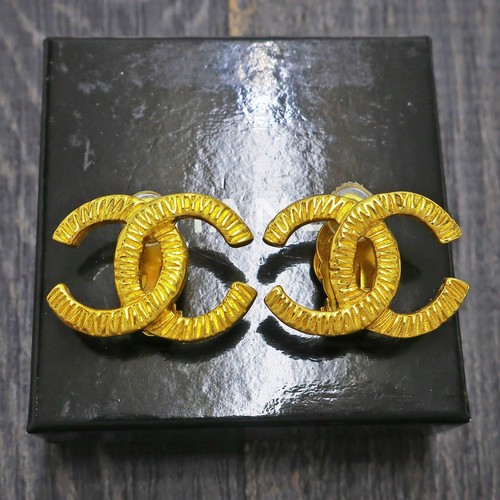 Chanel gold plated logos - chanel, cc