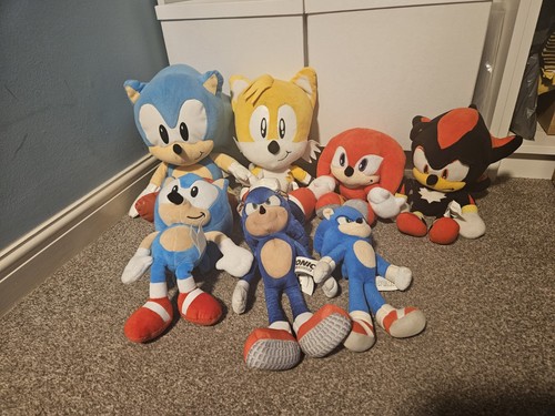 Sonic the hedgehog large plush - sonic,