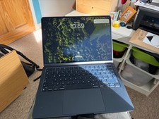 Apple MacBook Air 13.6" (256GB