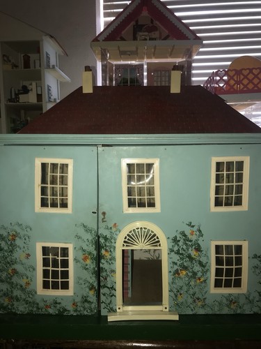 Vintage dolls house - vintage,
