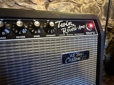 Fender 65 Twin Custom 15 Watt Guitar Amplifier Twin Reverb Amp