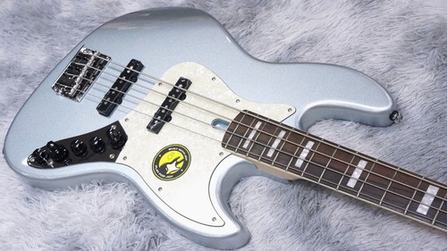 Sire marcus miller - marcus, alder