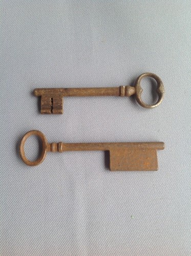 Pair lovely vintage metal - of,