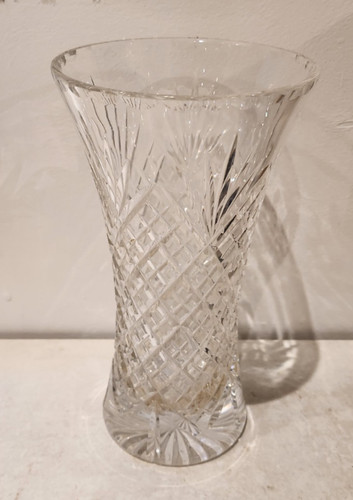 Vintage cut glass flower - cut,