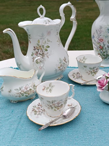 Royal albert haworth vintage - haworth,