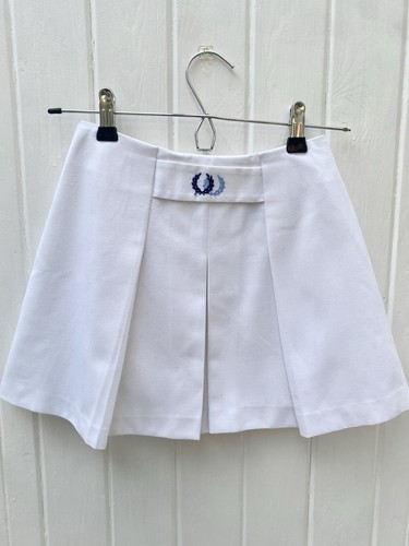 Fred perry logo - perry,