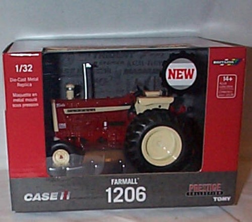 Britains case farmall - britains, 1206