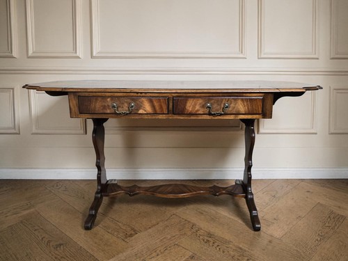 Antique style flame - an,