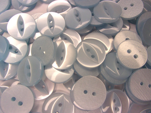 Job lot 100 buttons round - buttons, fish