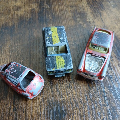 Corgi toys aston martin - corgi,