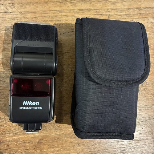 Nikon speedlight 600 - speedlight, shoe