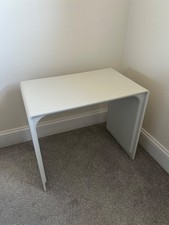 Vitsoe - 621 Side Table |