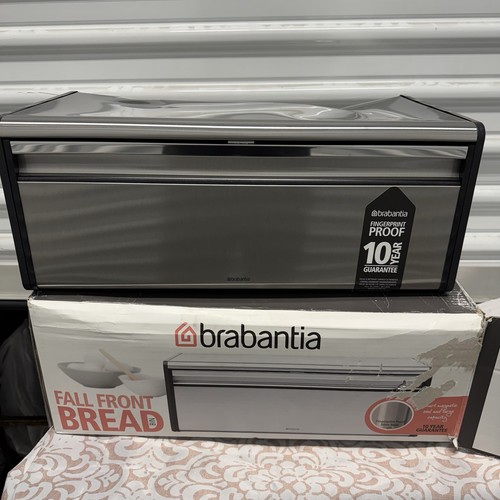 Brabantia bread box fall - bread, front