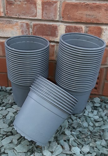 Plant pots used 2 - used, litre