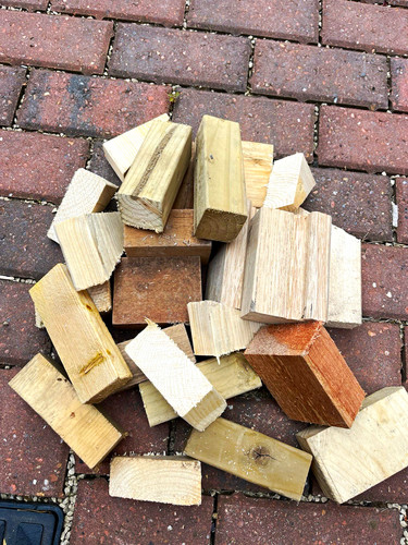 Mixed cut wood blocks - cut,