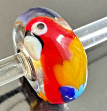 TROLLBEADS Colorful Red Macaw