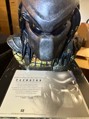 Sideshow collectibles predator - sideshow,