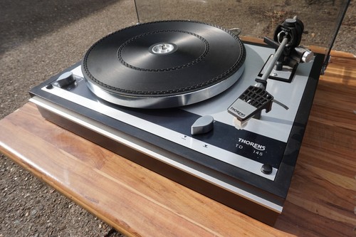 Thorens 145 with manual - with, manual/new