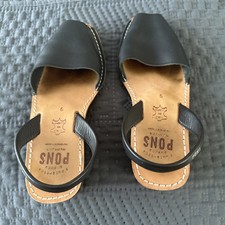 Pons 9 Avarca Black Leather