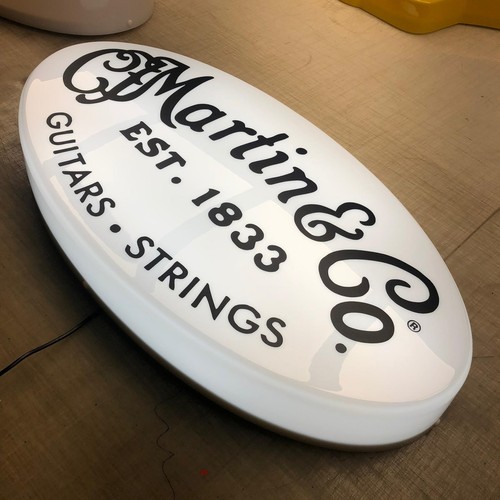 Martin guitar illuminated - martin, co