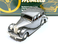 LANSDOWNE MODELS LDM. 8 1954 TRIUMPH RENOWN SALOON 1:43