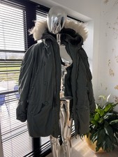 US Air Force Parka N-3B Size Medium Extreme Cold Weather