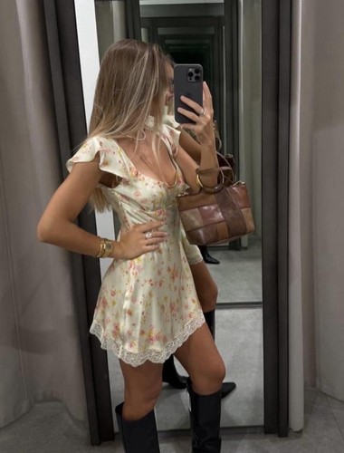 Zara bnwt satin floral - zara,