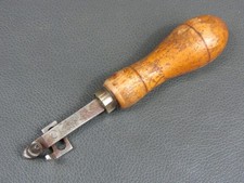 Vintage cobbler fenced punch